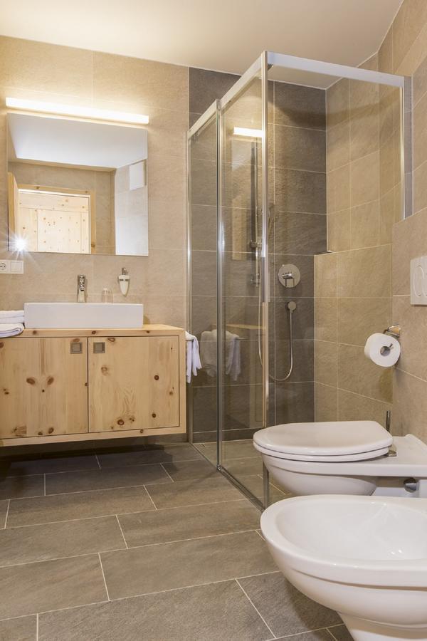 Hotel Schoenblick Sexten Exteriör bild