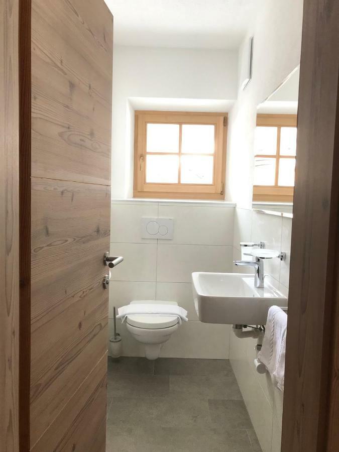 Hotel Schoenblick Sexten Exteriör bild